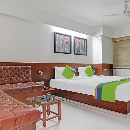 Treebo Cherry Tree Indore Exterior foto